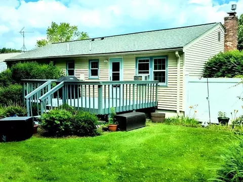 5 Otter Trl, Worcester, MA 01605 photo 4