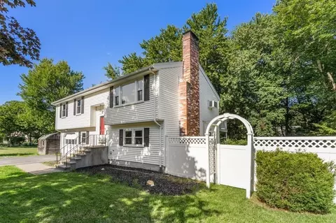 31 Nick Ln, Maynard, MA 01754 photo 2