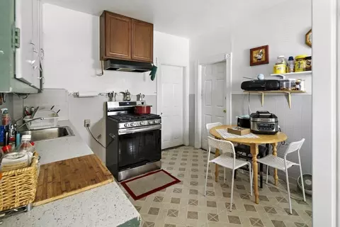 21 Dowse St, Everett, MA 02149 photo 5