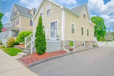 54 Tremont St, New Bedford, MA 02740