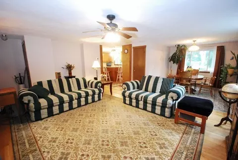 105 Helberg Rd, Springfield, MA 01128 photo 4