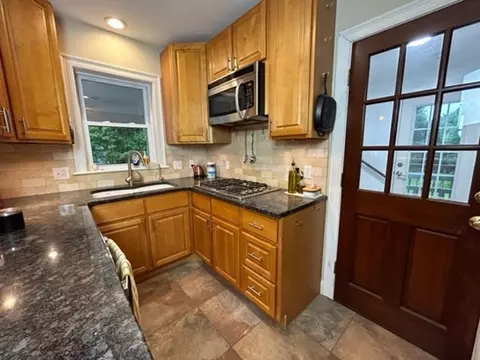 421 Massasoit Rd, Worcester, MA 01604 photo 6