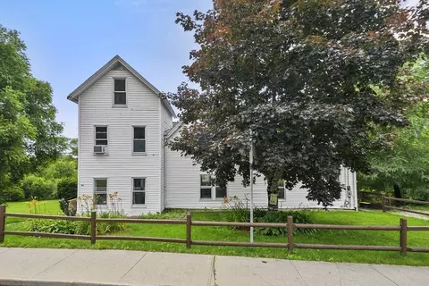 149 Pequoig Ave, Athol, MA 01331