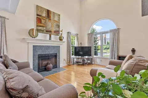 17 Etre Dr, Worcester, MA 01604 photo 7