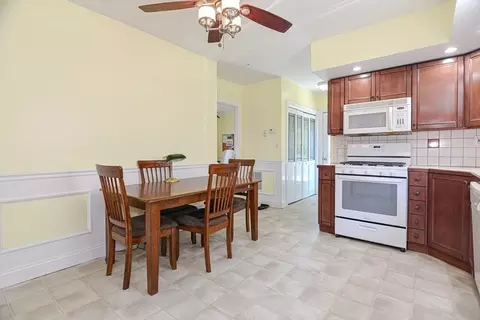 19 Waters Ave, Everett, MA 02149 photo 11