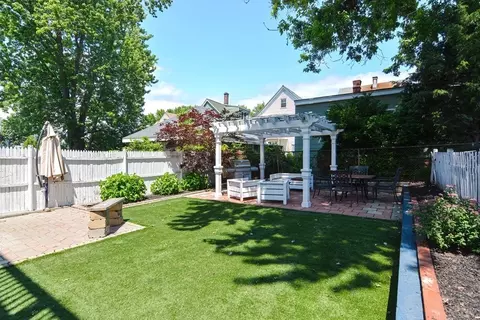 19 Waters Ave, Everett, MA 02149 photo 25