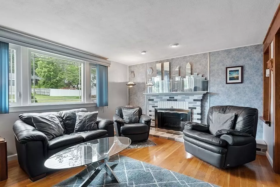  9 Harrison Ave, Peabody, MA 01960 photo 4