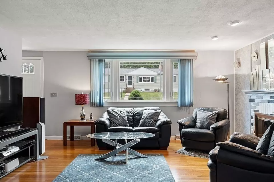  9 Harrison Ave, Peabody, MA 01960 photo 5