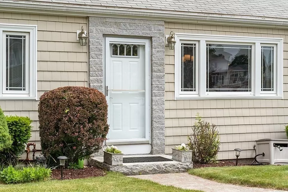  9 Harrison Ave, Peabody, MA 01960 photo 3