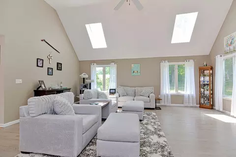 28 Corbin Rd, Dudley, MA 01571 photo 9