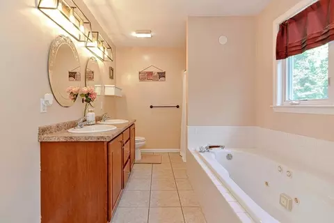 28 Corbin Rd, Dudley, MA 01571 photo 25