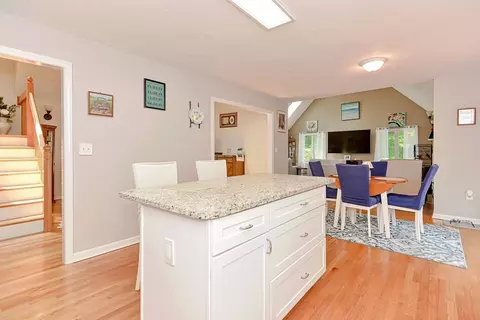 28 Corbin Rd, Dudley, MA 01571 photo 7