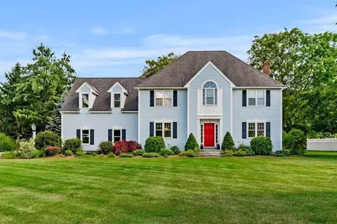 12 Jamie Ln, Hopkinton, MA 01748