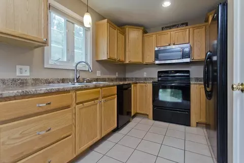 399 Kent Rd, Springfield, MA 01129 photo 11