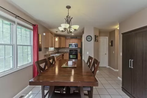 399 Kent Rd, Springfield, MA 01129 photo 9