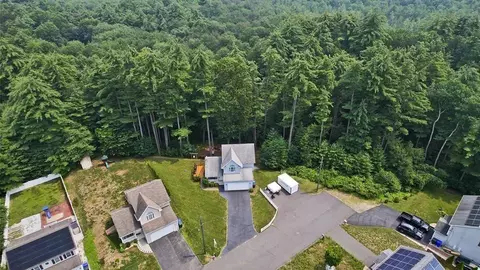 399 Kent Rd, Springfield, MA 01129 photo 3