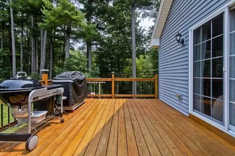 399 Kent Rd, Springfield, MA 01129 photo 32