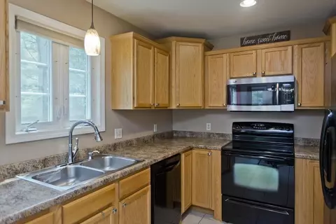 399 Kent Rd, Springfield, MA 01129 photo 14