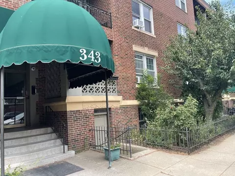 343 S Huntington #A, Boston, MA 02130