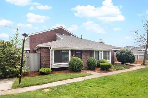 29 Rosewood Dr #29, Stoughton, MA 02072