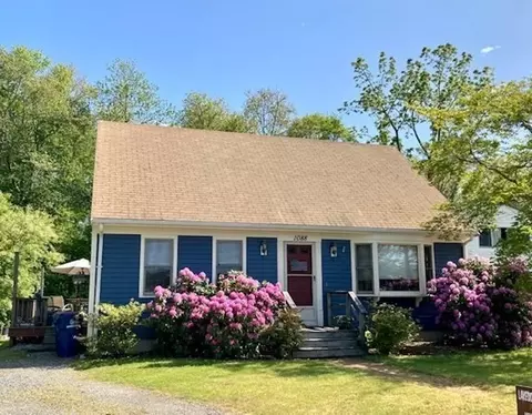 1088 Tobey St, New Bedford, MA 02745