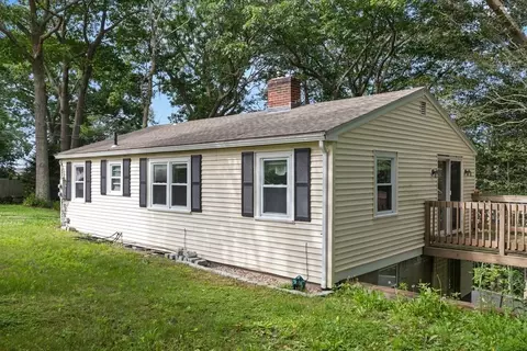 2 Pooles Ter, Rockport, MA 01966