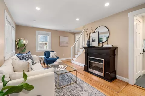 27 Williams, Newton, MA 02464