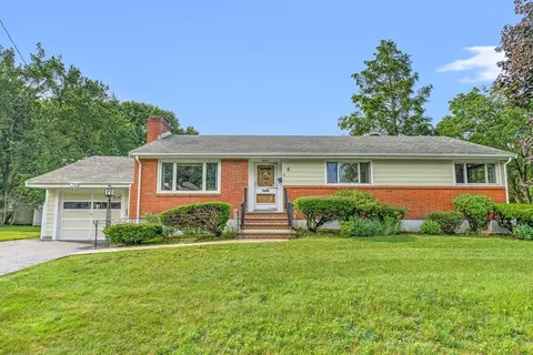 4 Lillian Rd, Lexington, MA 02420