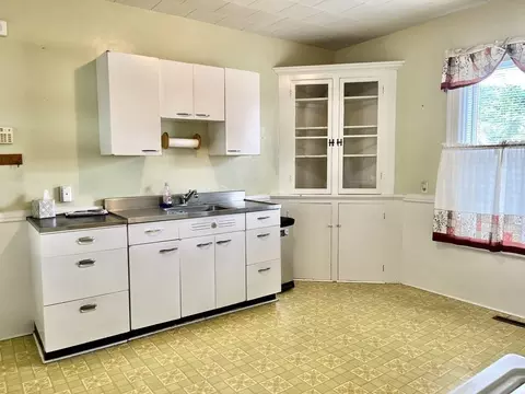 29 Abbott St, Worcester, MA 01602 photo 6