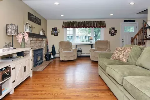 11 Cricket Dr, Sturbridge, MA 01566 photo 10