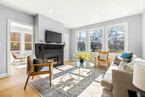 324-326 Adams St #326, Newton, MA 02458