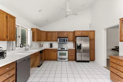 94 Dudley Rd, Sutton, MA 01590 photo 10