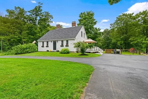 123 Fullam Hill Rd, Fitzwilliam, NH 03447
