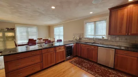 16 Andrea Cr, Needham, MA 02494 photo 3