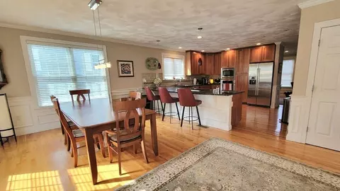 16 Andrea Cr, Needham, MA 02494 photo 5