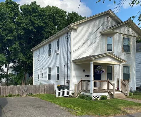 3 Charlotte Ct, Franklin, MA 02038