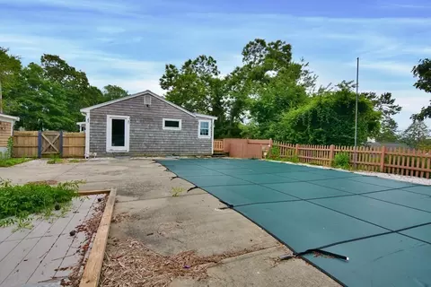7 Metacom Rd, Mashpee, MA 02649 photo 5