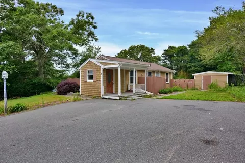 7 Metacom Rd, Mashpee, MA 02649 photo 3