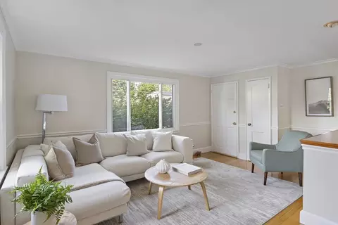 10 Grew Hill Rd #1, Boston, MA 02131