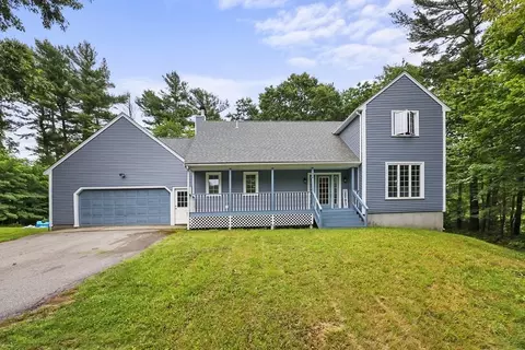 24 Cherry St, Halifax, MA 02338