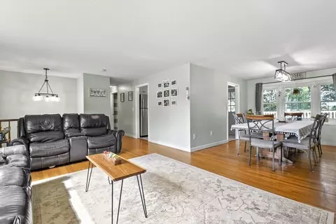 14 Jaybee Ave, Dudley, MA 01571 photo 4