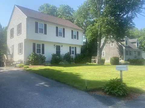 34 Downing Dr, Taunton, MA 02780