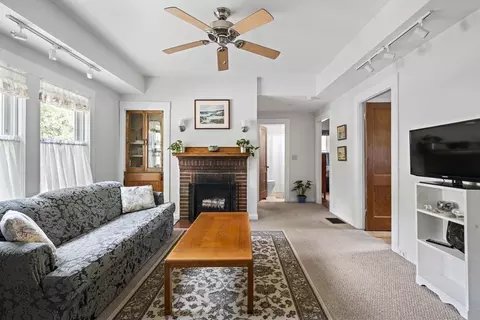 241 Cross St, Winchester, MA 01890