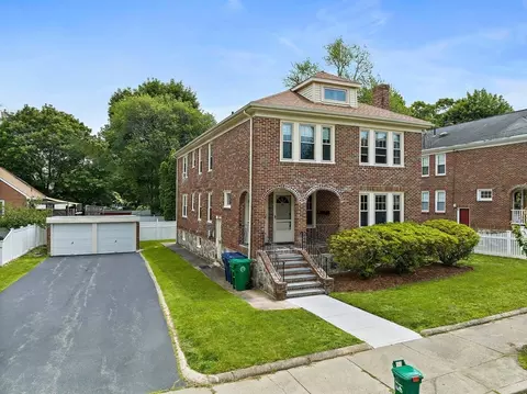8 Noble St #2, Newton, MA 02465