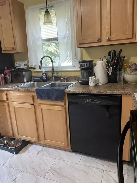 4 Rural St, Worcester, MA 01604 photo 2