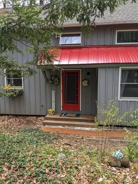 227 Lakeside Dr, Tolland, MA 01034