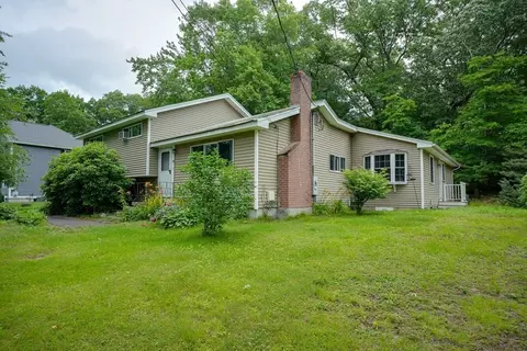 18 James St, Burlington, MA 01803