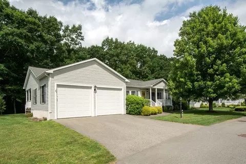 54 Brookstone Dr, Bridgewater, MA 02324