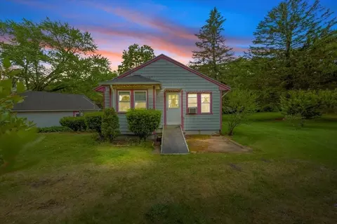 50 Prospect Rd, Plympton, MA 02367