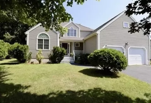 3 Bummet Brook Cir, Shrewsbury, MA 01545